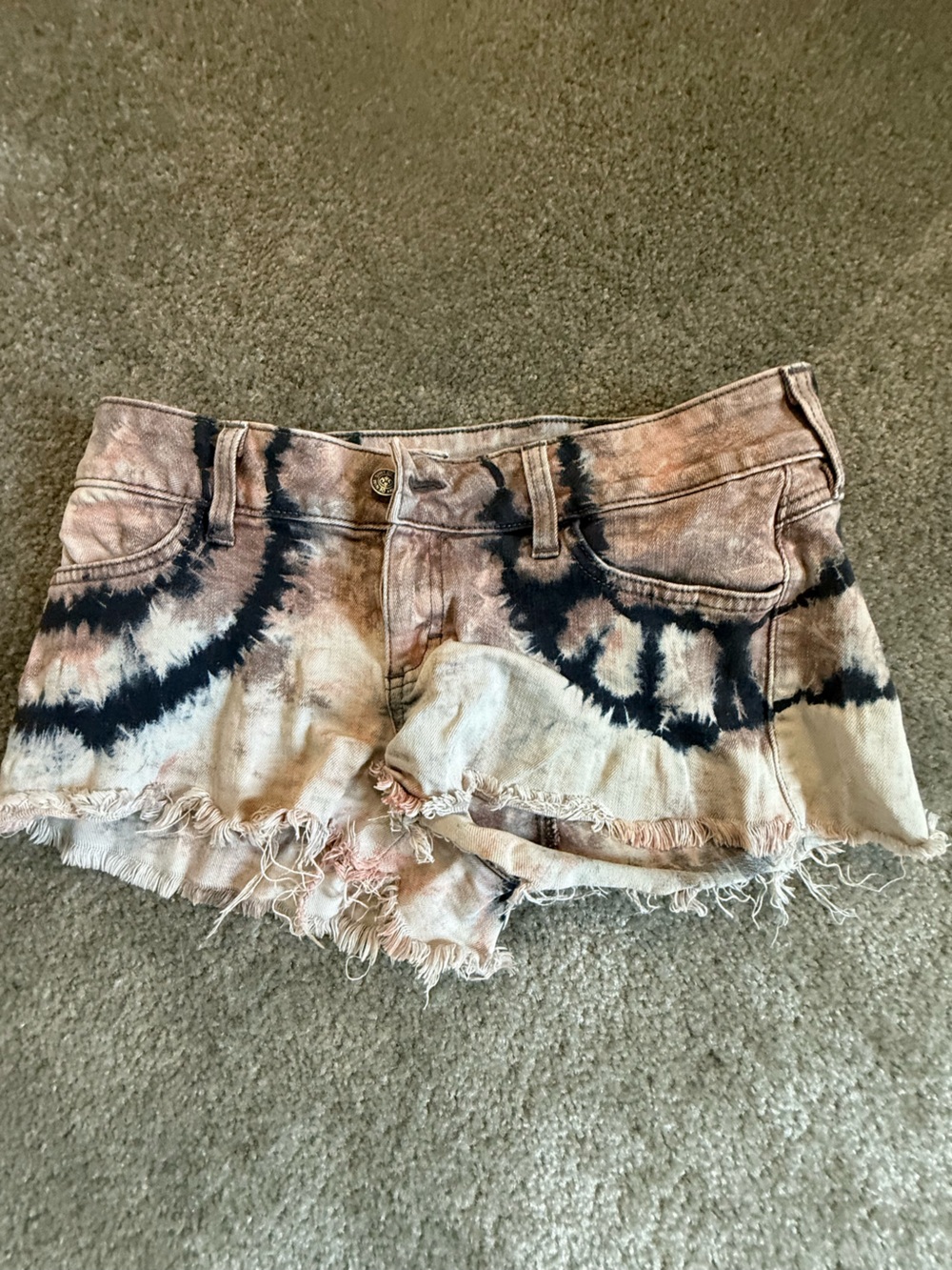 Siwy Women's Tie-Dye Frayed Denim Shorts - Pink & Black